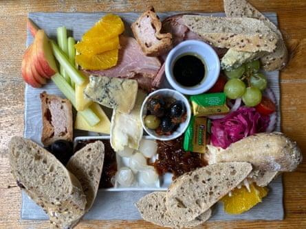 King William IV, Mickleham
