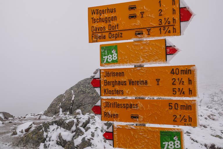 Wanderung Joeriseen Schild